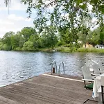 Peaceful, Picturesque Lake&Forest Retreat