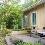 Peaceful, Picturesque Lake&Forest Retreat